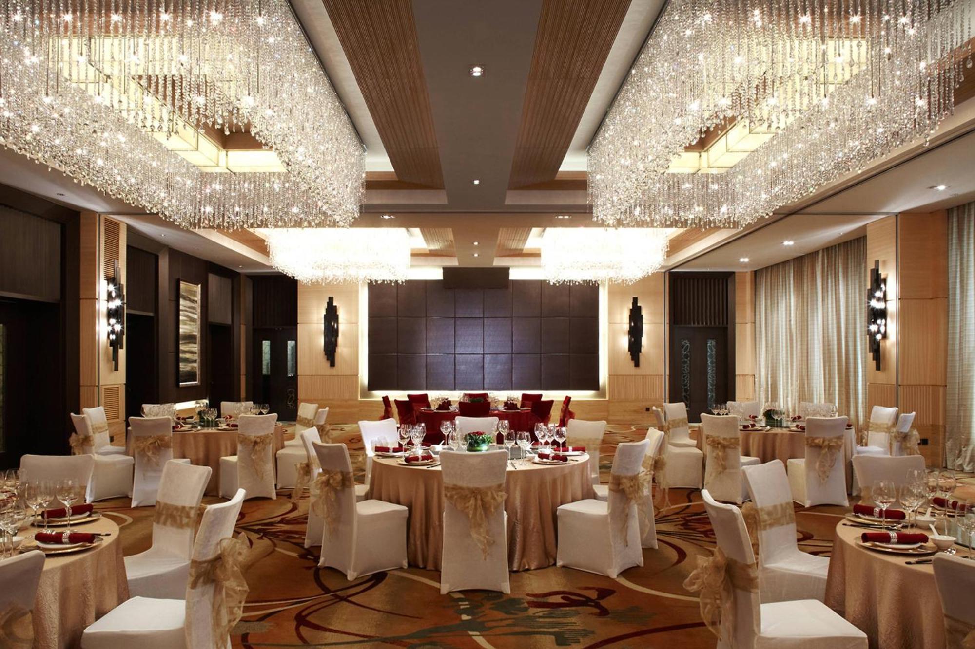 Courtyard By Marriott Shanghai Central Exterior foto
